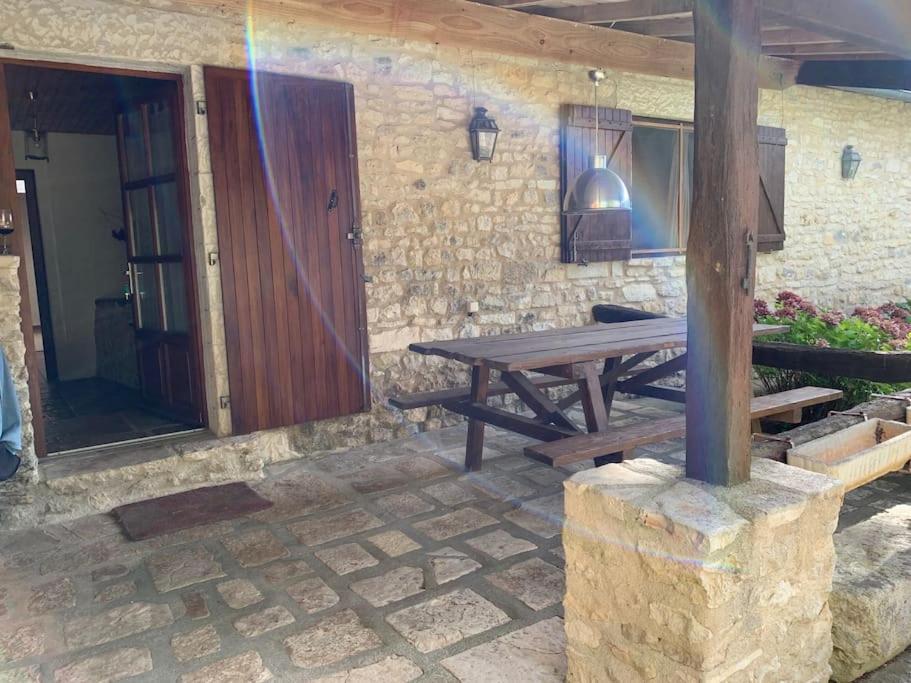 Uniquely Private Holiday Villa In The Charente Puyreaux Luaran gambar