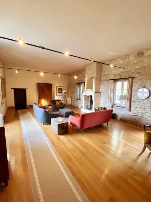 Uniquely Private Holiday Villa In The Charente Puyreaux Luaran gambar