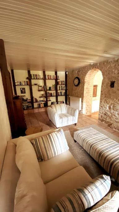 Uniquely Private Holiday Villa In The Charente Puyreaux Luaran gambar