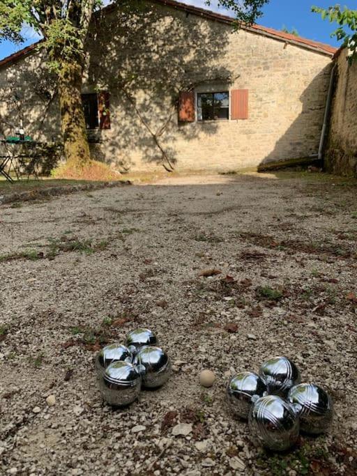 Uniquely Private Holiday Villa In The Charente Puyreaux Luaran gambar